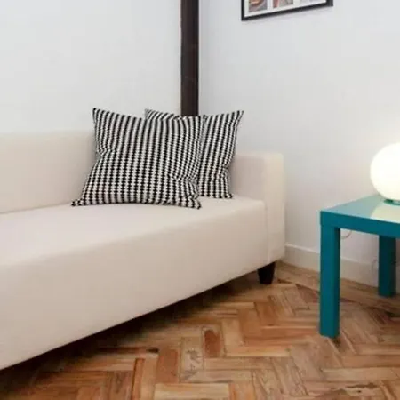 Alfama Location Apartament *